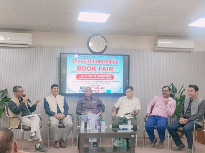 16वें ‘देहरादून किताब कौतिक’ का दूसरा दिन :  गूंजे लोकभाषाई सुर, लोकगीत और साहित्यिक चर्चाएं
